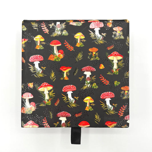 Mushroom Memo Sheets Box Set: Woodland Desk Notes with Keepsake Box